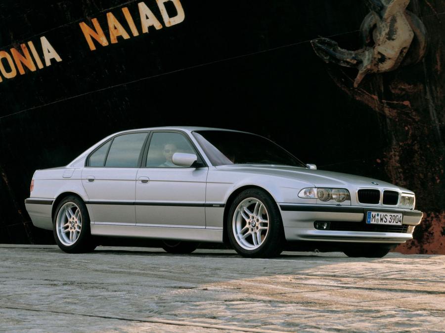  BMW 740d 1999 года  (фото 7 из 19)